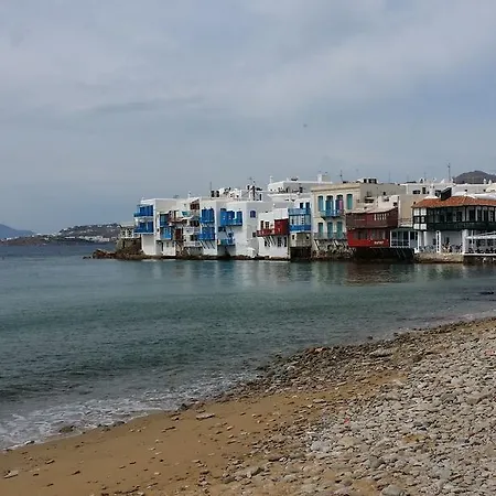 Πανσιόν Christina *